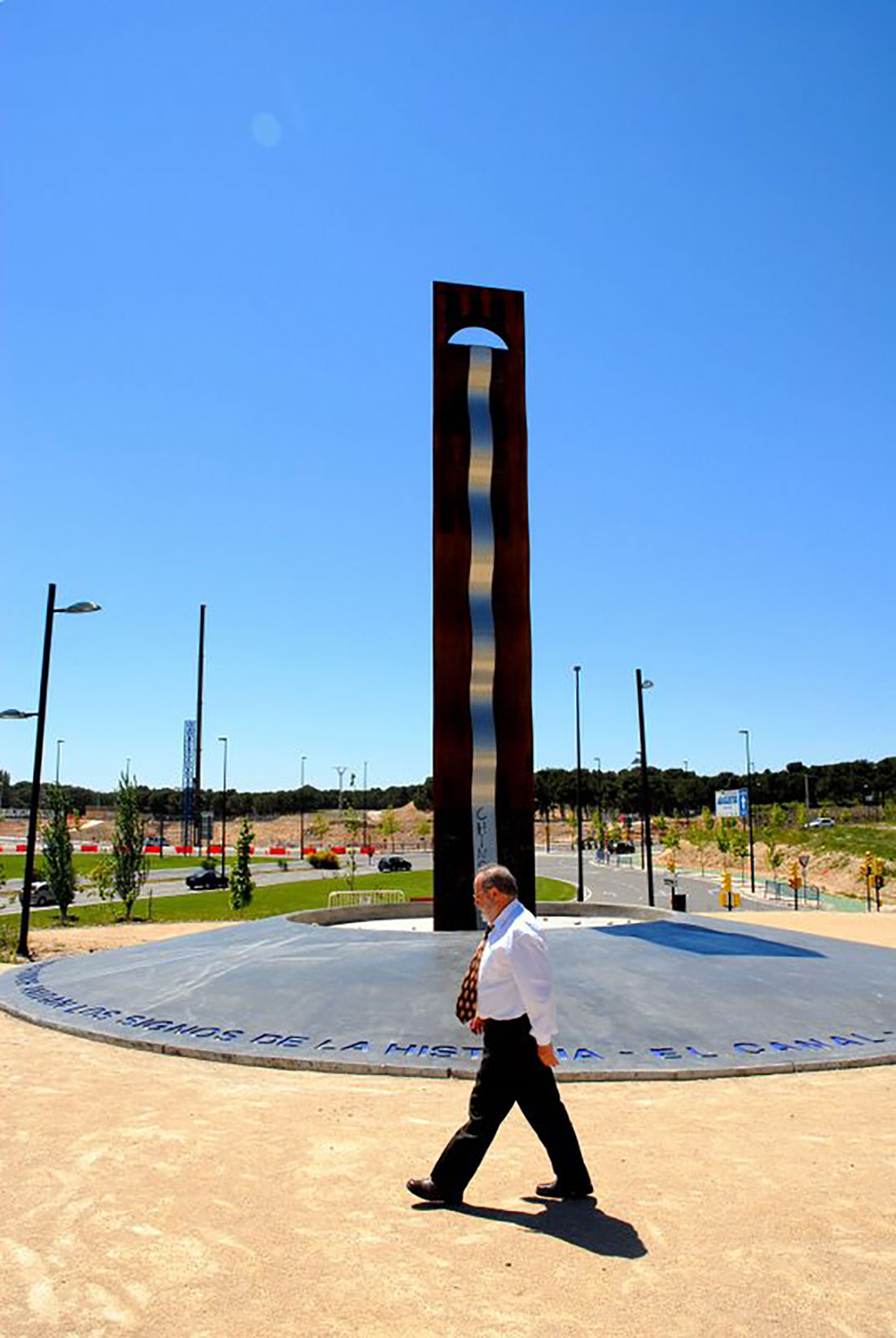 Escultor en Zaragoza - Obra Pública - Homenaje al Canal