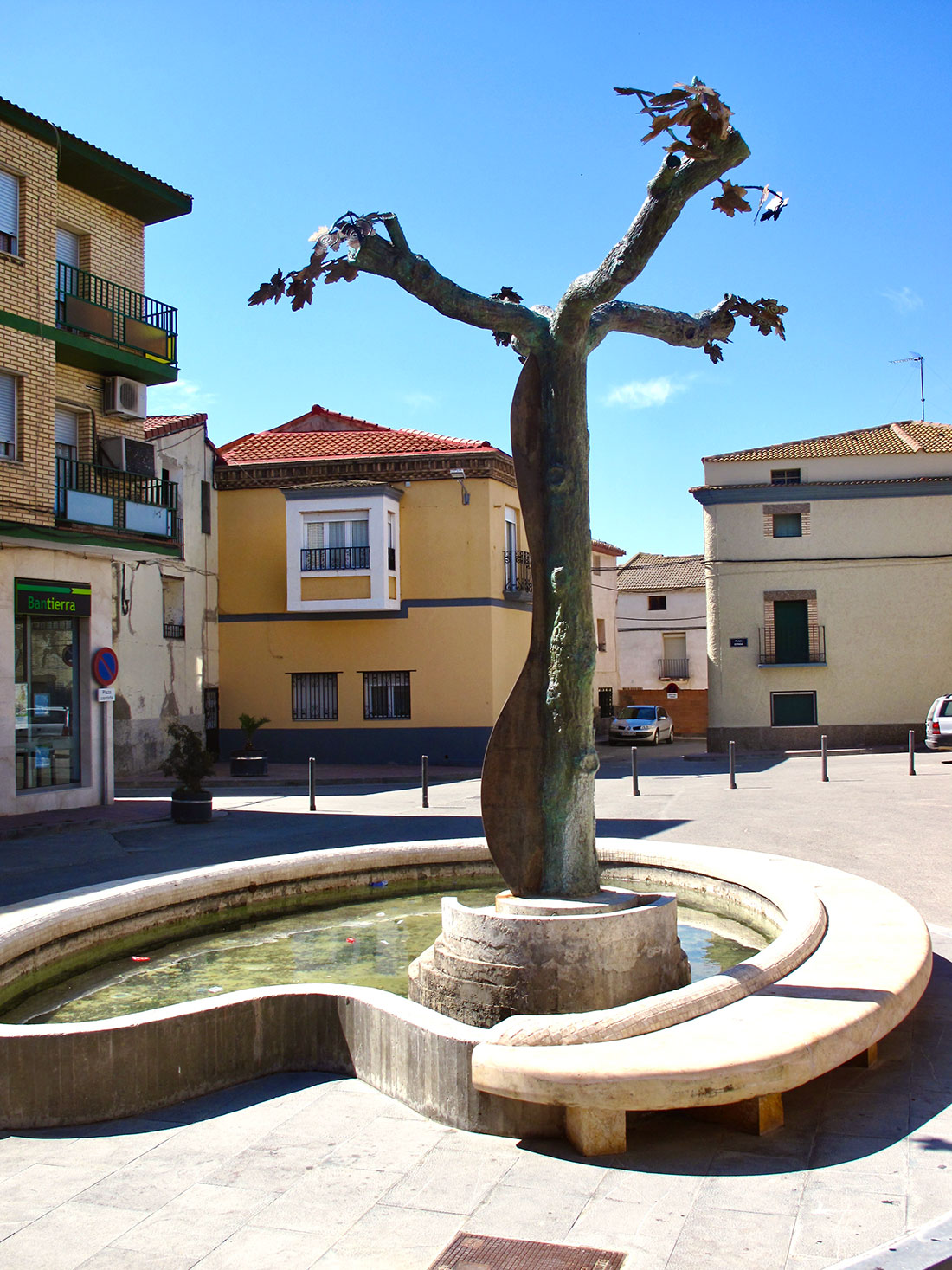 Escultor en Zaragoza - Obra Pública - Fuente Remolinos
