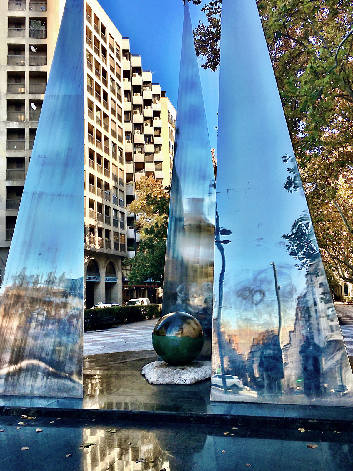 Escultor en Zaragoza - Obra Pública - La Constitución