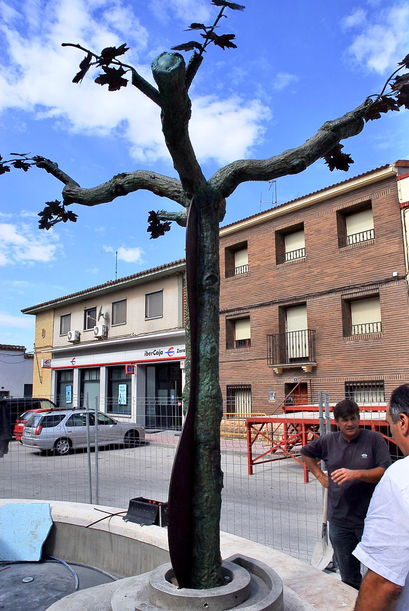 Escultor en Zaragoza - Obra Pública - Fuente Remolinos